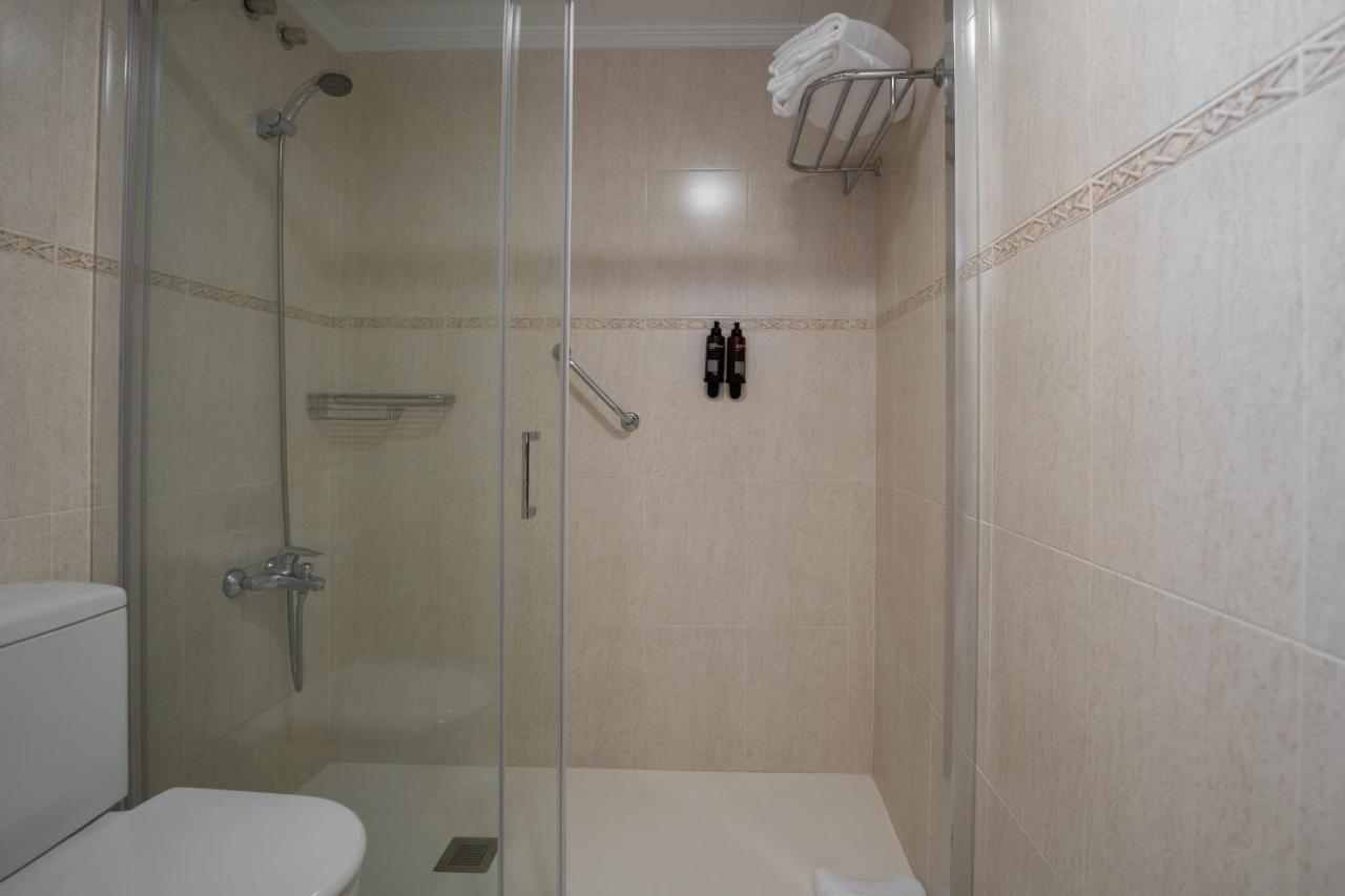 Beatrix 2000 Appartement Pineda de Mar Buitenkant foto
